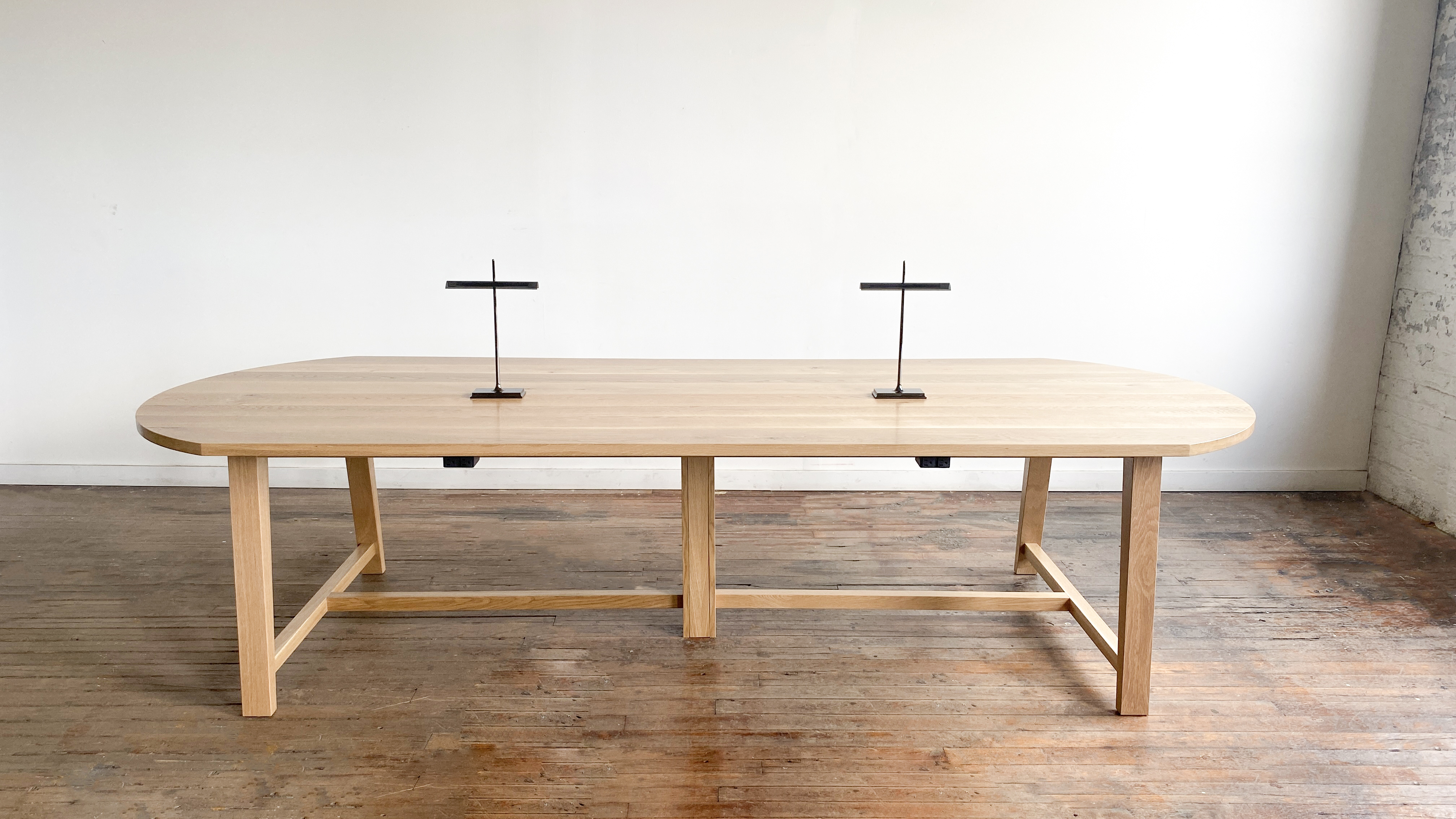 Icon Modern | Library Tables